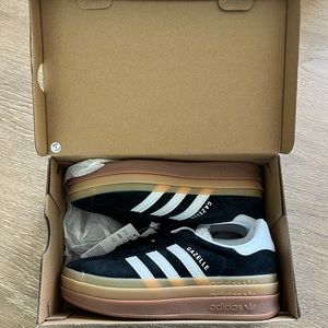 Adidas gazelle black size US 7